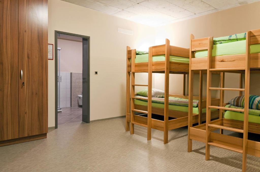 Hostel Plus Caffe Petrovče Rom bilde